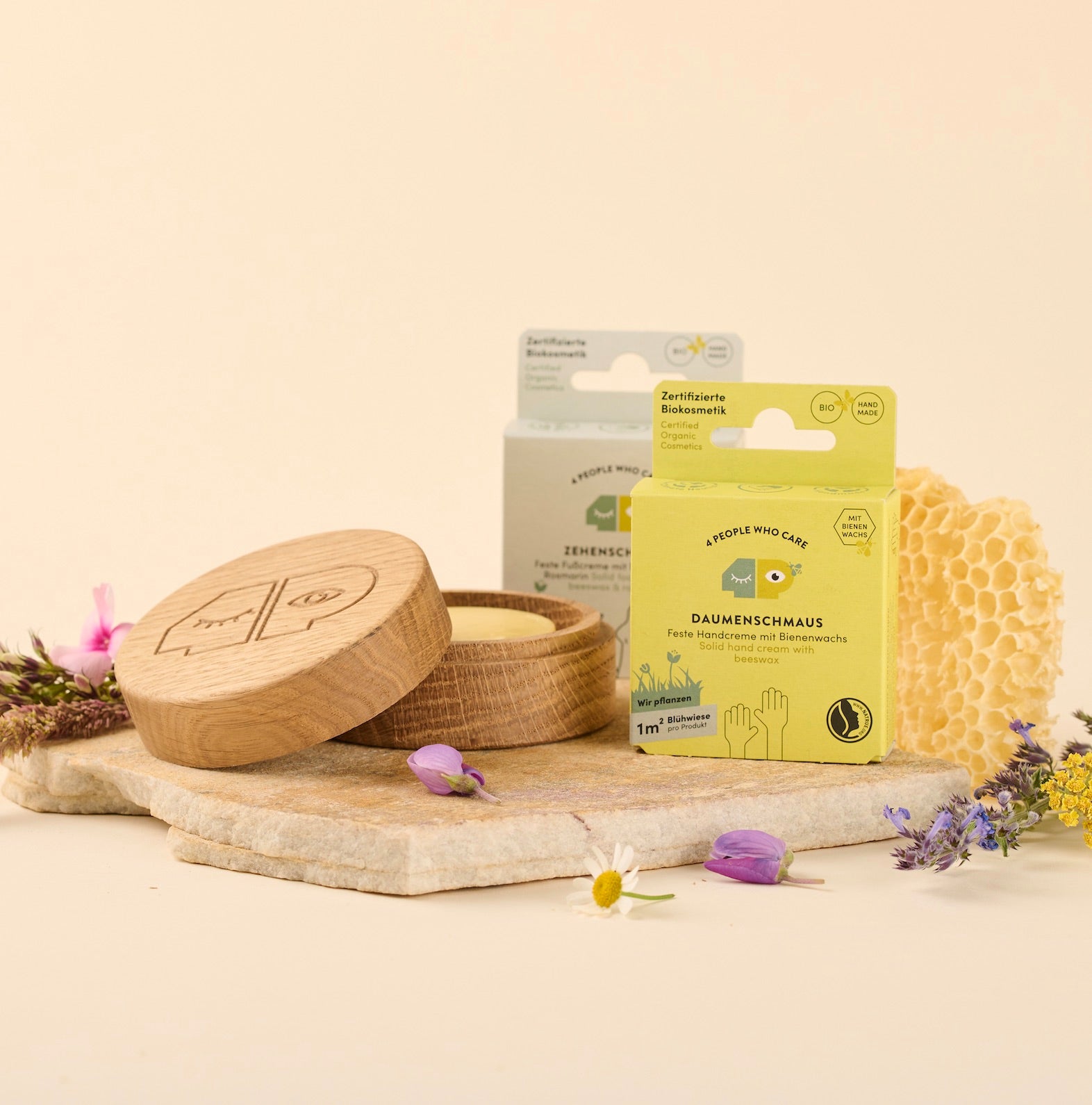 Das perfekte plastikfreie Naturkosmetik Geschenk für bewusst lebende Menschen. Nachhaltig, Fair und mit Blühwiesen-Spende vor der Haustür.