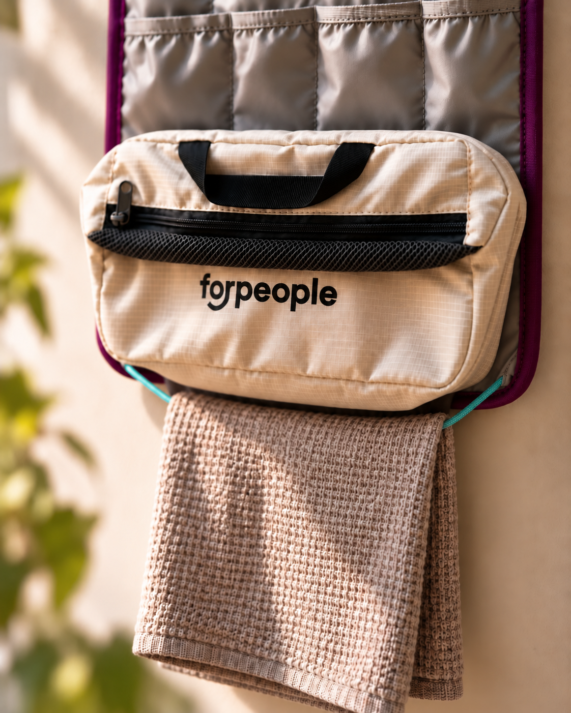 Kulturtasche zum Aufhängen – mit abnehmbarer Mini-Pouch