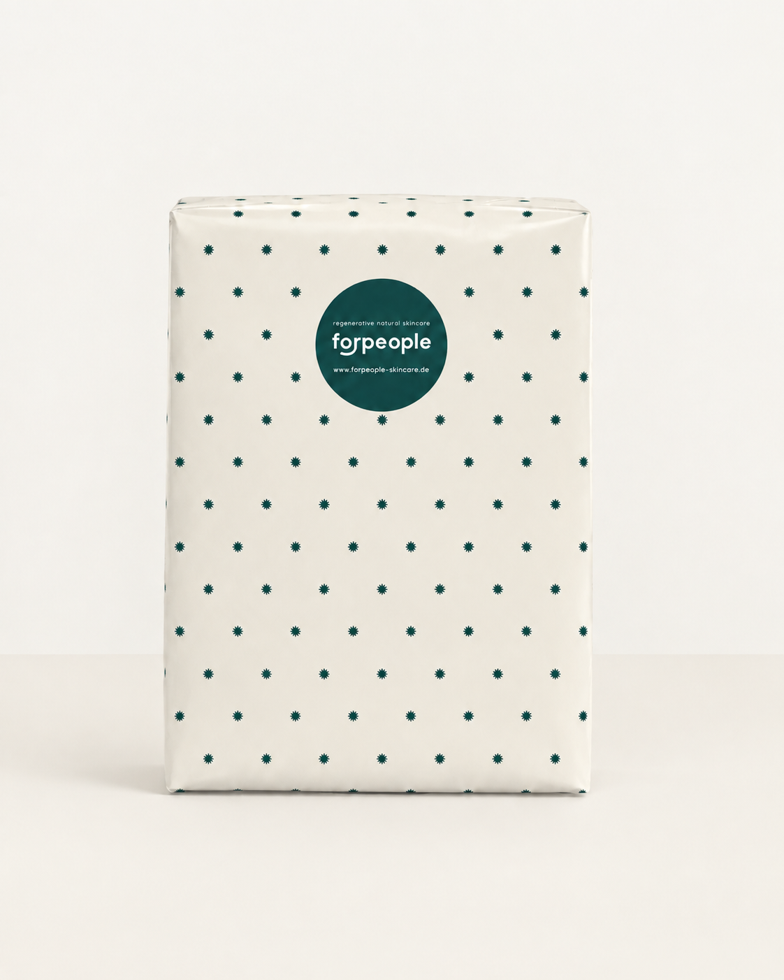 forpeople Skincare Adventskalender 2026 – verpackter Kalender mit Punktemuster (Freisteller)